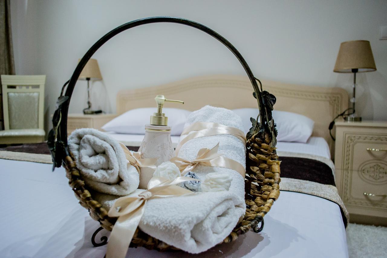 Hotel Beauty Complex à Berehove  Extérieur photo