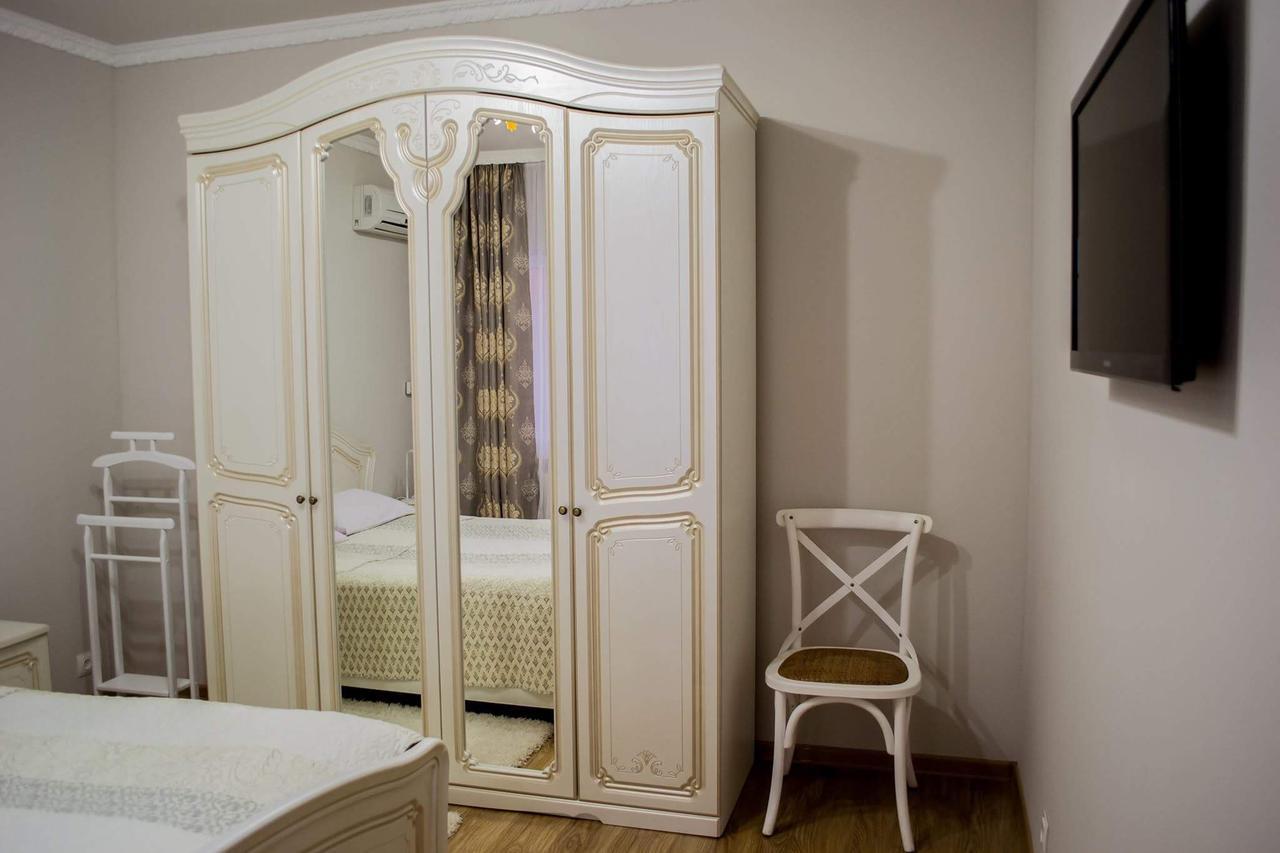 Hotel Beauty Complex à Berehove  Extérieur photo